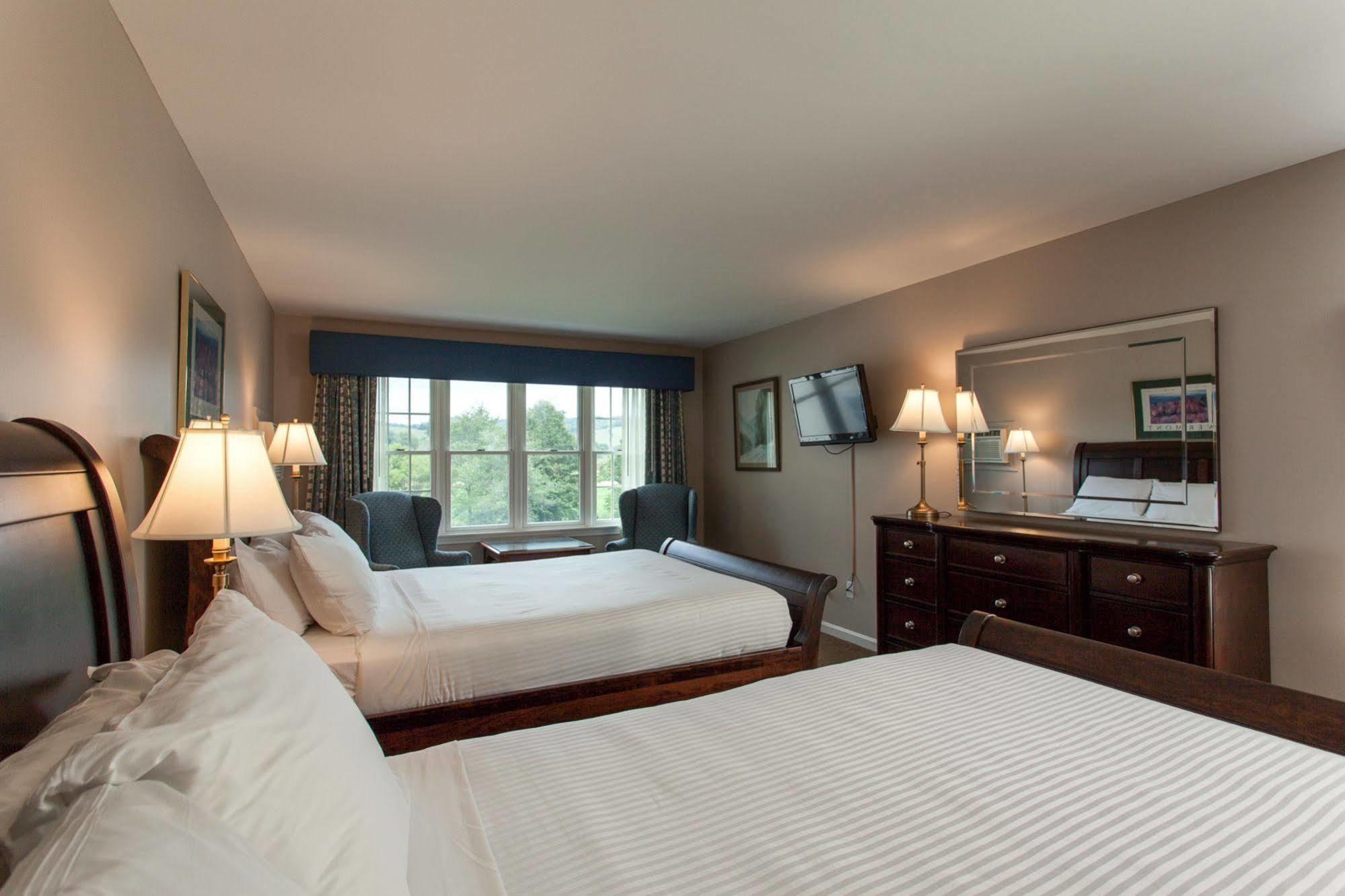 Hotel The Shire Woodstock Exterior foto