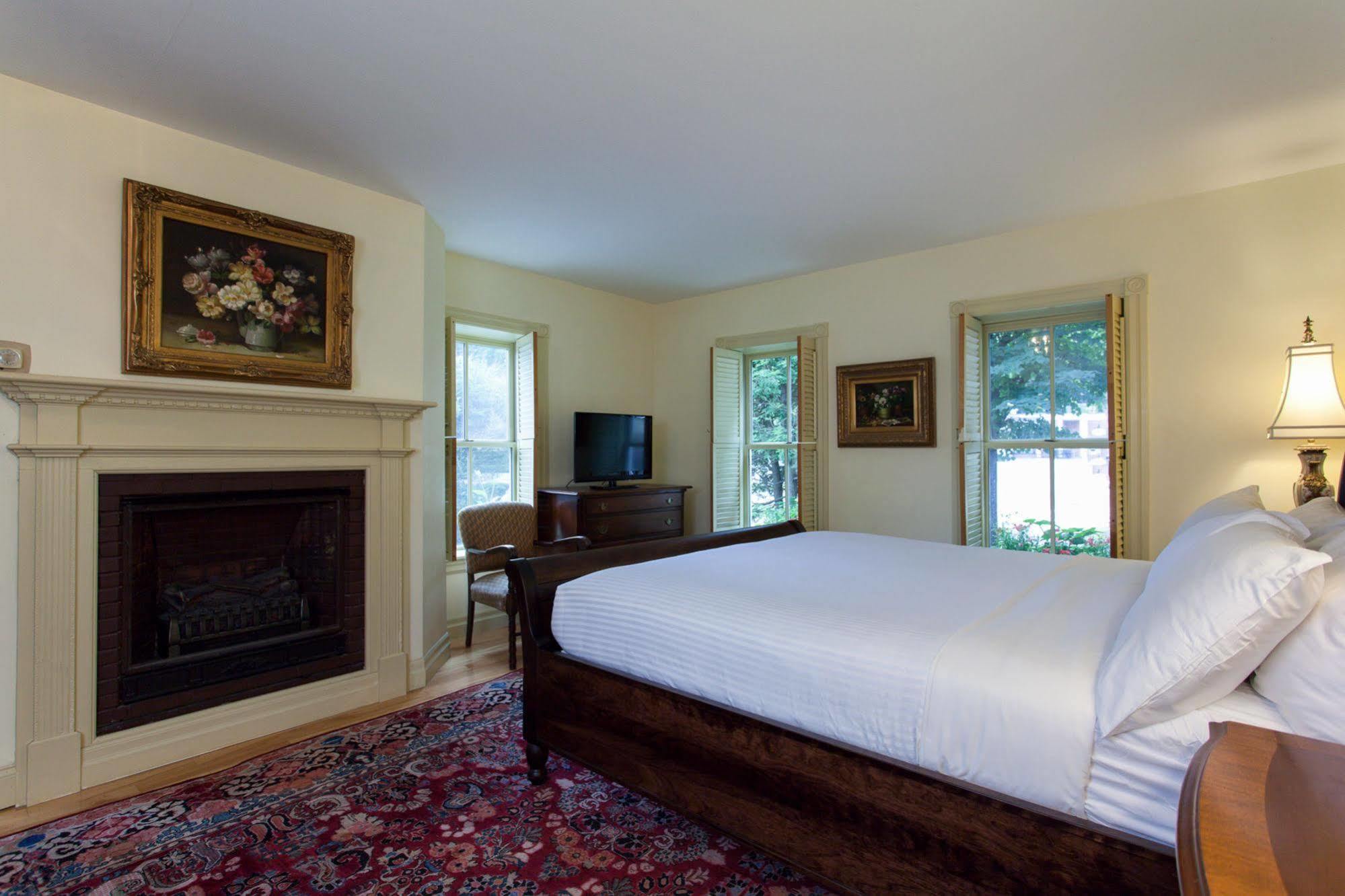 Hotel The Shire Woodstock Exterior foto